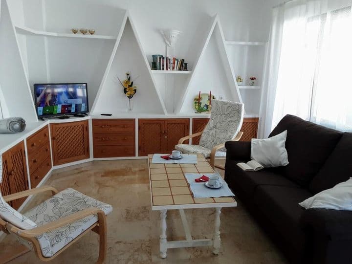 2 bedrooms apartment for rent in Nerja, Spain - Image 4