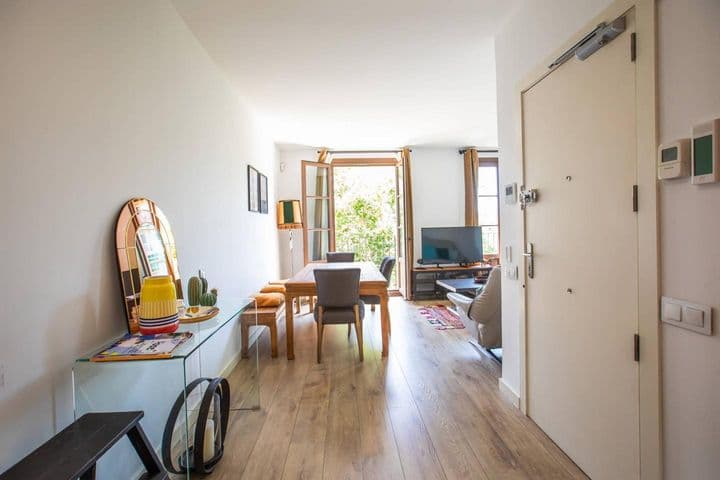 3 bedrooms apartment for rent in El Raval, Spain - Image 10