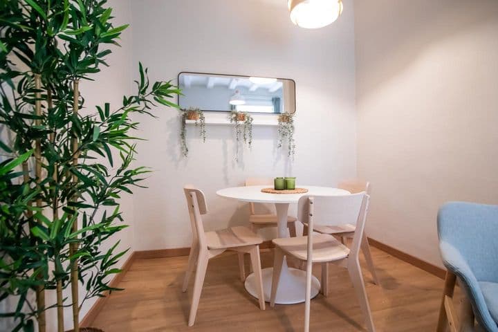 1 bedroom apartment for rent in El Raval, Spain - Image 4