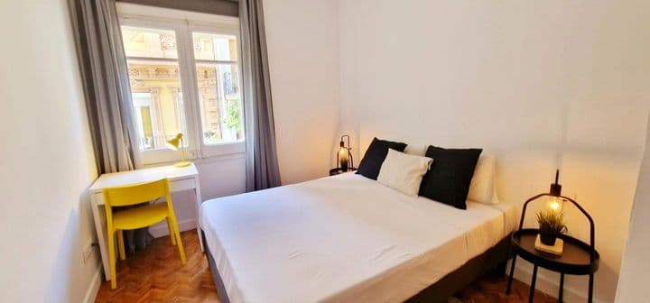 3 bedrooms apartment for rent in Poble Sec, Spain - Image 10