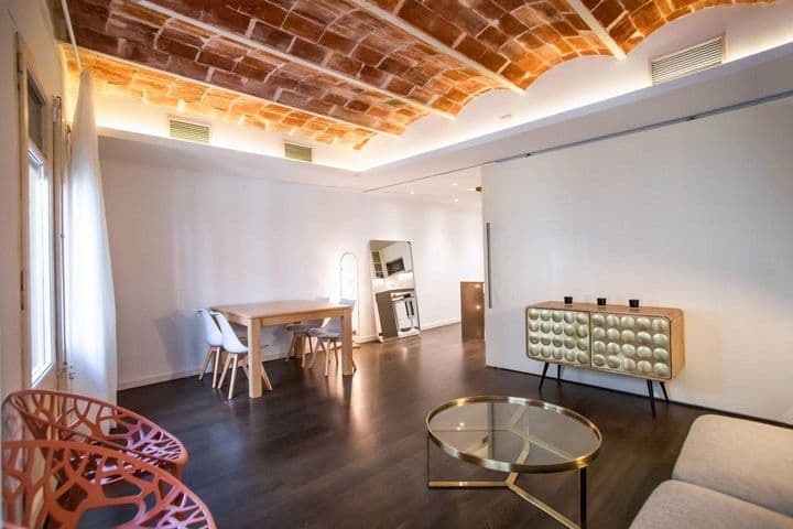 2 bedrooms apartment for rent in El Raval, Spain - Image 3