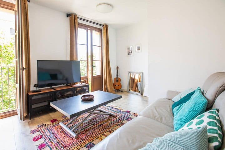 3 bedrooms apartment for rent in El Raval, Spain - Image 8