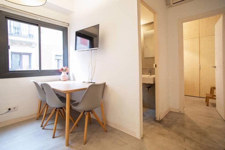 1 bedroom apartment for rent in La Barceloneta, Spain - Image 9