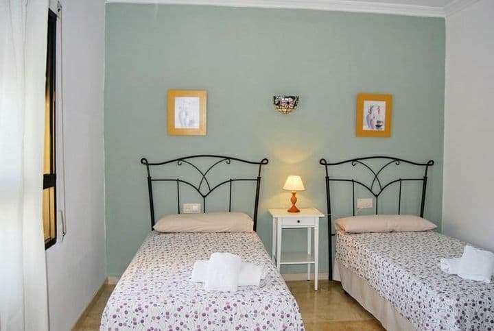 2 bedrooms apartment for rent in Nerja, Spain - Image 5