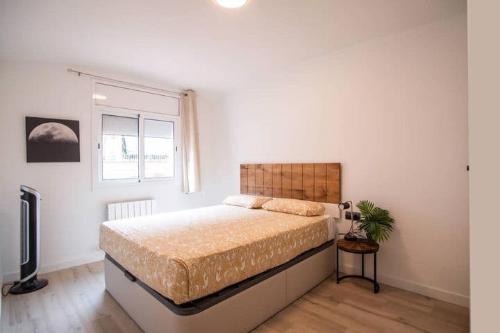 3 bedrooms apartment for rent in Sants-Montjuic, Spain - Image 7