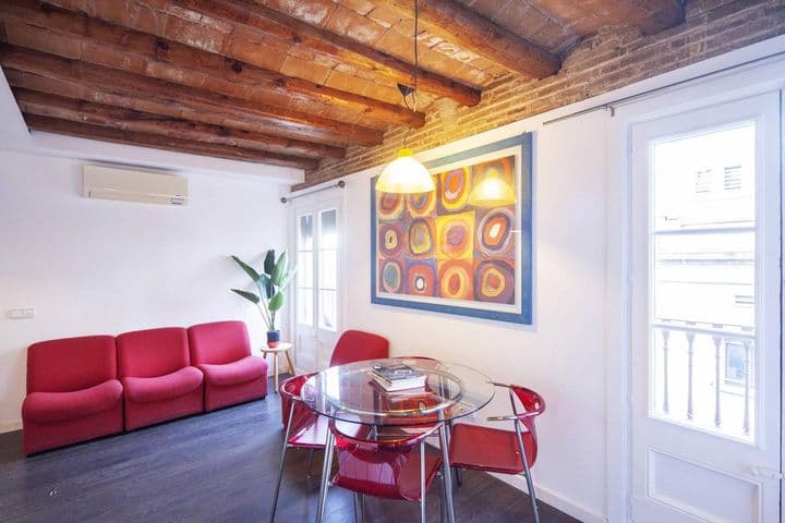 2 bedrooms apartment for rent in El Raval, Spain - Image 2