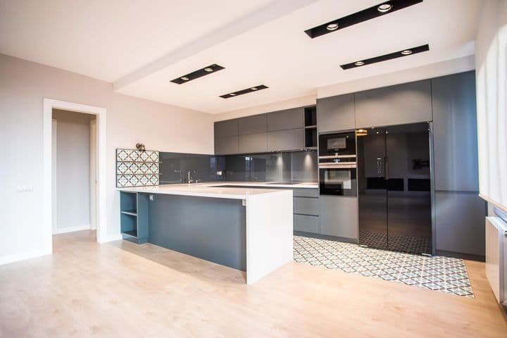 3 bedrooms apartment for rent in Barcelona, Spain - Image 5