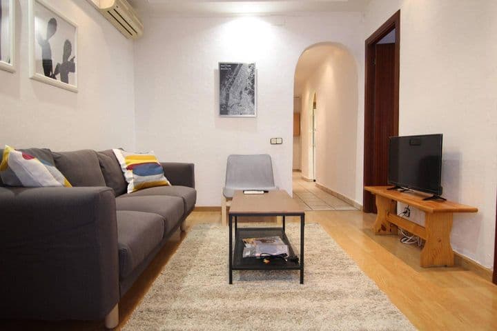 3 bedrooms apartment for rent in Barcelona, Spain - Image 4