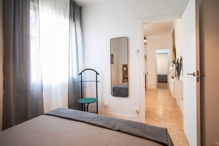 3 bedrooms apartment for rent in Sant Marti, Spain - Image 10