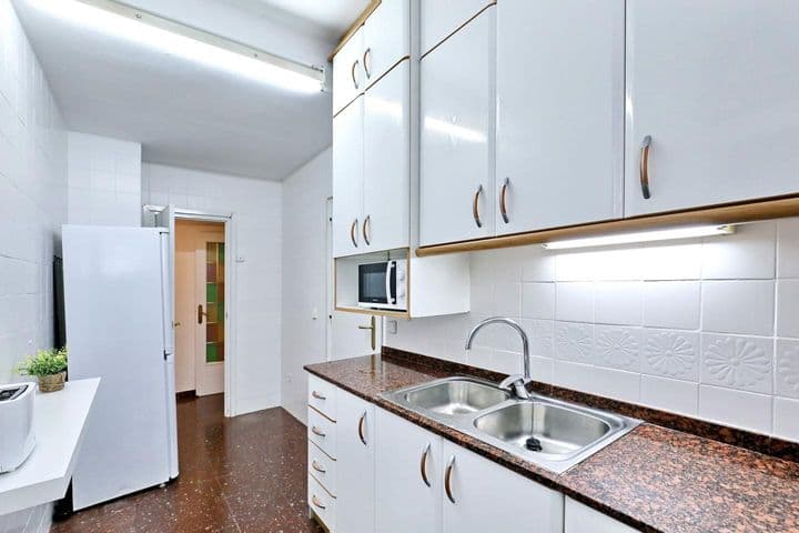 3 bedrooms apartment for rent in Sant Antoni, Spain - Image 8