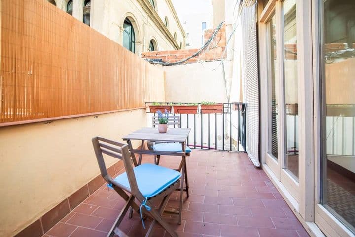 2 bedrooms apartment for rent in Dreta de lEixample, Spain - Image 3