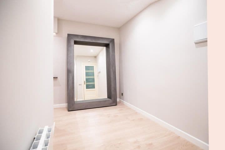 3 bedrooms apartment for rent in Barcelona, Spain - Image 8