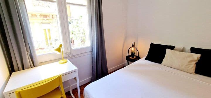 3 bedrooms apartment for rent in Poble Sec, Spain - Image 12