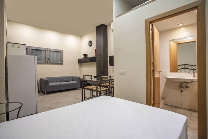 Apartment for rent in Barcelona, Spain - Image 10