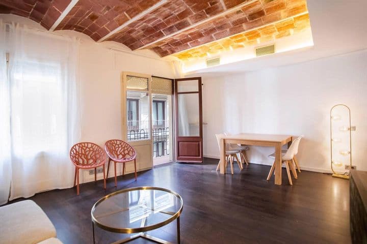 2 bedrooms apartment for rent in El Raval, Spain - Image 4