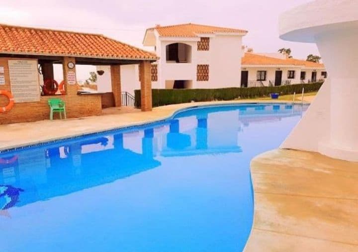 4 bedrooms apartment for rent in Riviera del Sol, Spain - Image 4