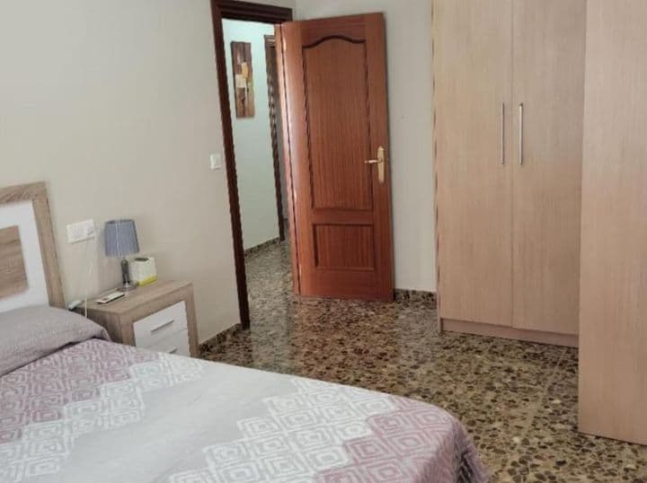 2 bedrooms apartment for rent in Vega de Granada, Spain - Image 3