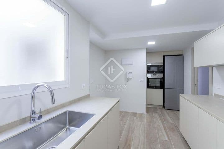 3 bedrooms apartment for rent in Valencia, Spain - Image 3