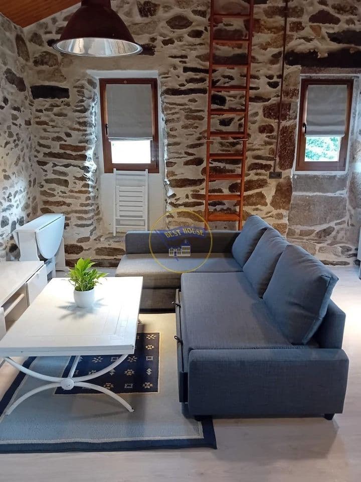 1 bedroom house for rent in Vigo, Spain - Image 2