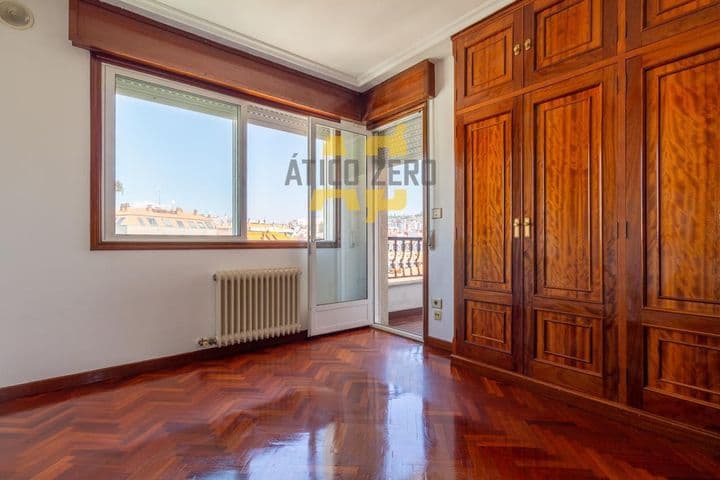 3 bedrooms apartment for rent in Vigo, Spain - Image 7