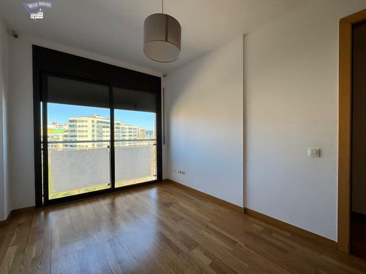 2 bedrooms apartment for sale in Valles Occidental, Spain - Image 2