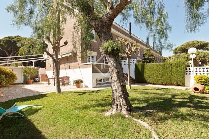 4 bedrooms house for rent in Castelldefels, Spain