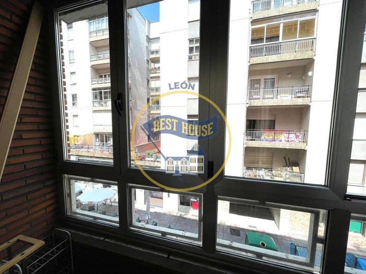 1 bedroom apartment for rent in Leon, Spain - Image 8