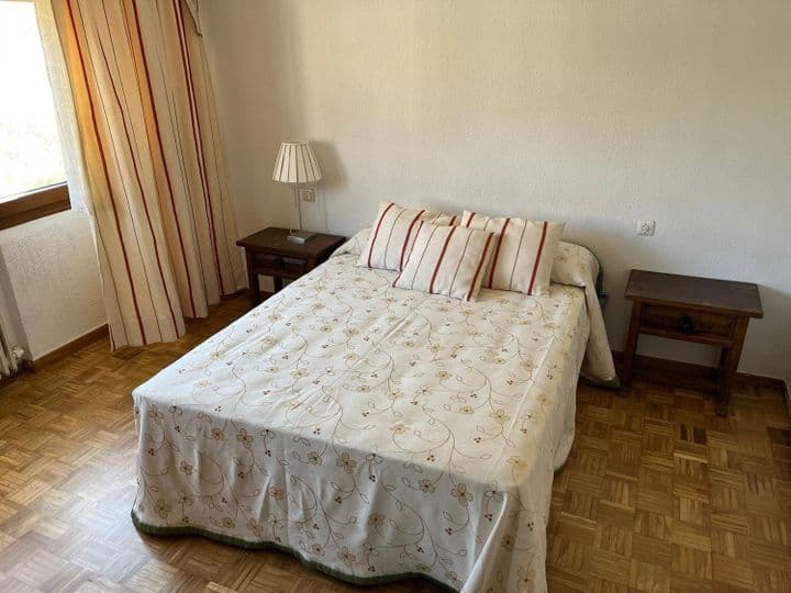 4 bedrooms apartment for rent in Segovia, Spain - Image 10