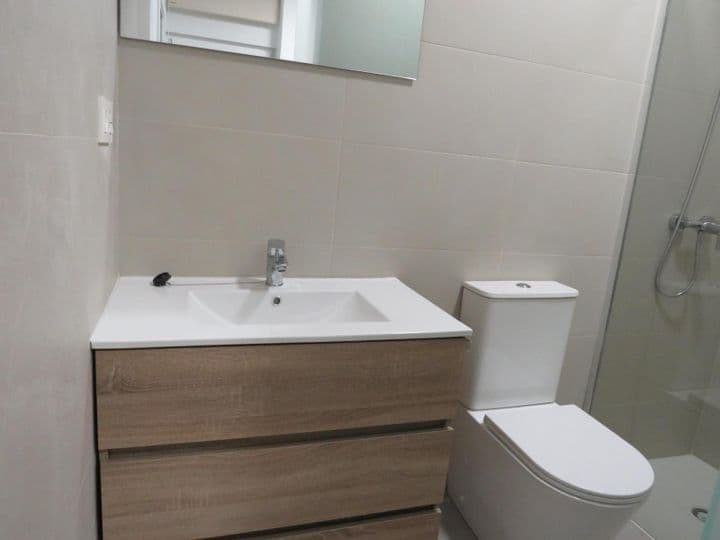 1 bedroom apartment for rent in Centro, Spain - Image 4