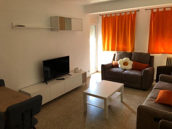 4 bedrooms apartment for rent in Camino de Ronda, Spain - Image 2