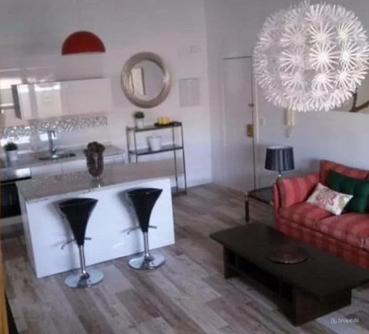 1 bedroom apartment for rent in Beiro, Spain - Image 8