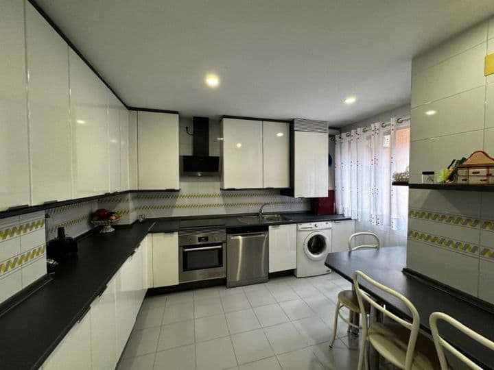 4 bedrooms apartment for sale in Madrid, Spain - Image 8