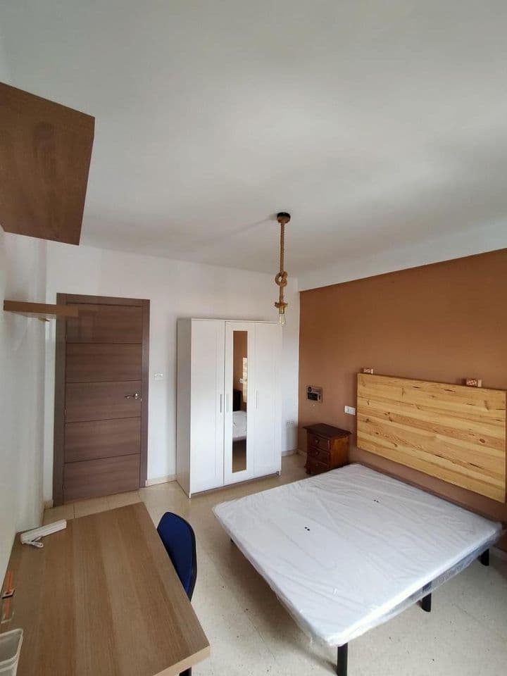 3 bedrooms apartment for rent in Granada, Spain - Image 6