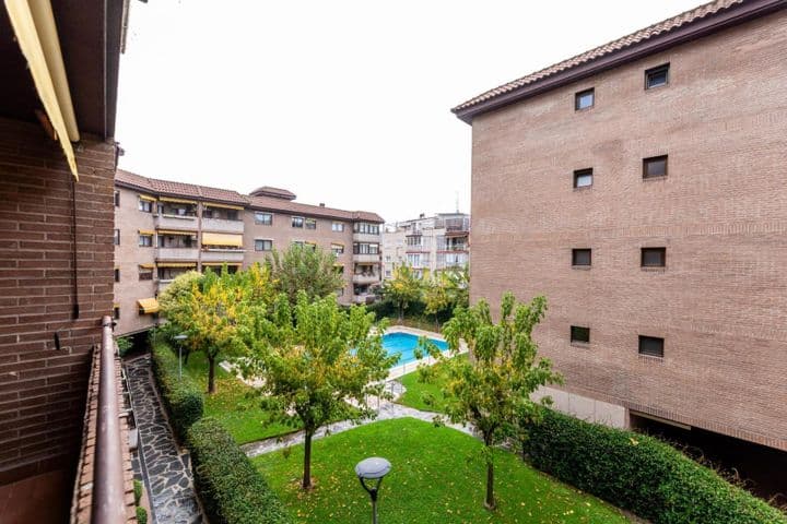 2 bedrooms apartment for rent in Majadahonda, Spain - Image 7