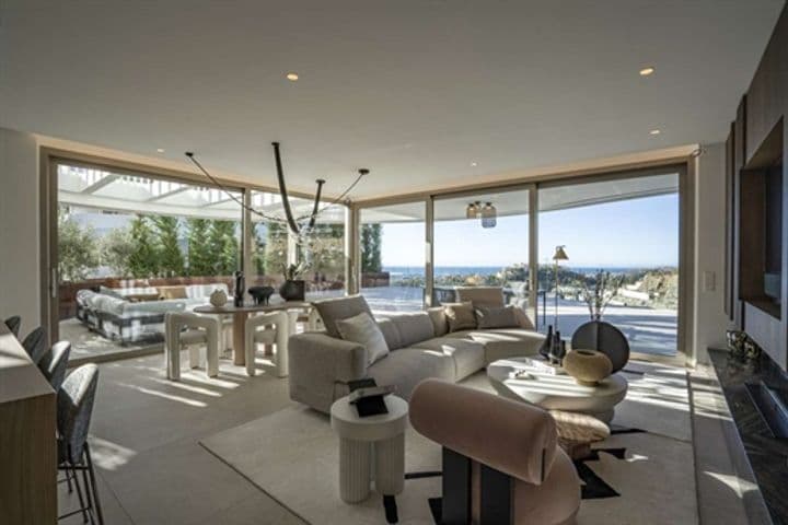 Apartment for sale in Benahavis, Spain - Image 4