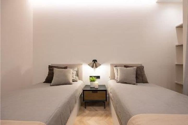 2 bedrooms apartment for sale in Centro, Spain - Image 12