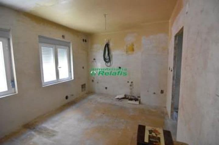 3 bedrooms apartment for sale in Salamanca, Spain - Image 2