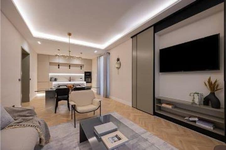 2 bedrooms apartment for sale in Centro, Spain - Image 3