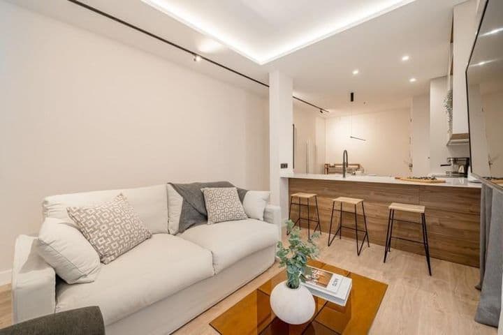 3 bedrooms apartment for sale in Madrid, Spain - Image 4