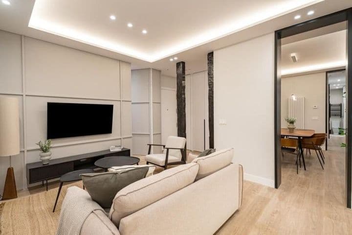 3 bedrooms apartment for sale in Madrid, Spain - Image 3