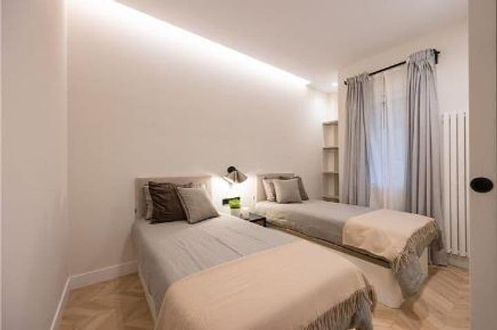 2 bedrooms apartment for sale in Centro, Spain - Image 10