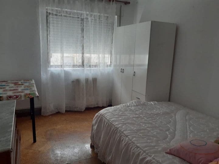 3 bedrooms apartment for rent in Santander, Spain - Image 7