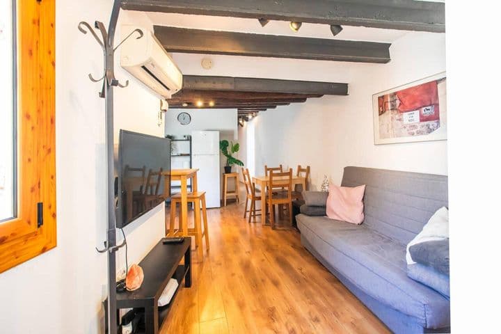 3 bedrooms apartment for rent in El Raval, Spain - Image 2