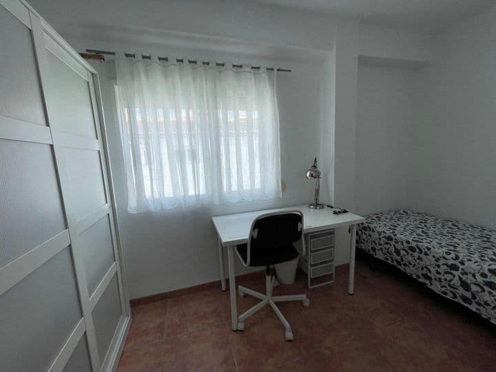 3 bedrooms apartment for rent in Valencia, Spain - Image 8