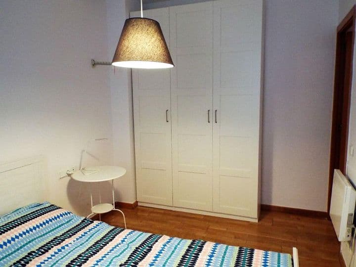 2 bedrooms apartment for rent in La Barceloneta, Spain - Image 9