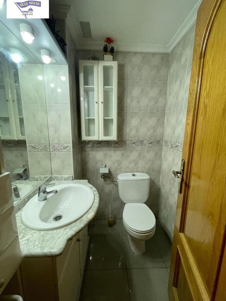 4 bedrooms apartment for rent in Albacete, Spain - Image 9