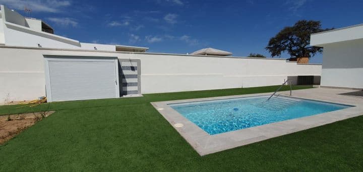 4 bedrooms house for sale in Alhaurin de la Torre, Spain - Image 2