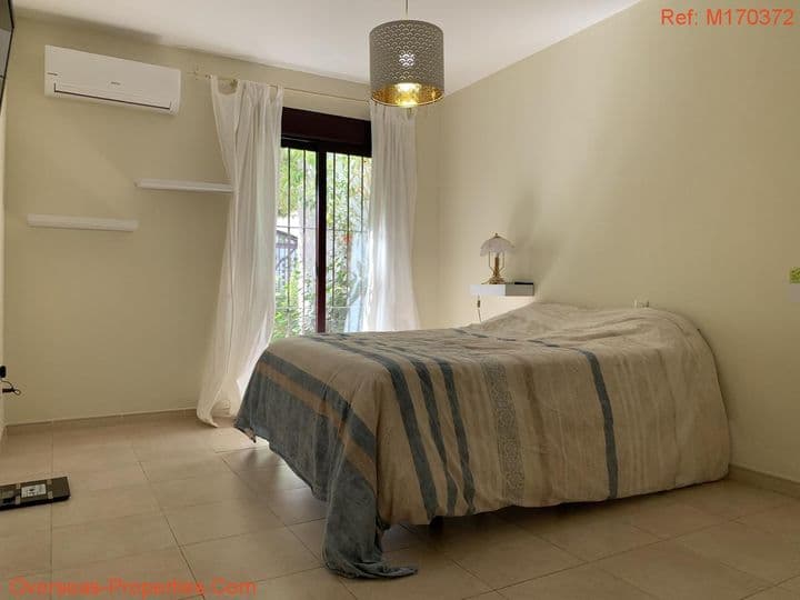 2 bedrooms apartment for sale in Nueva Andalucia, Spain - Image 4