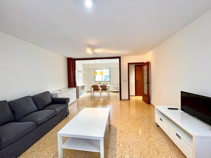 4 bedrooms apartment for rent in Valencia, Spain - Image 2