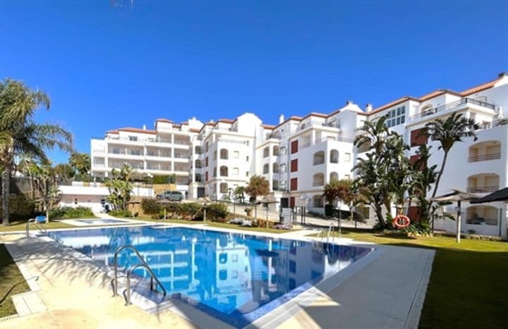 2 bedrooms apartment for sale in La Duquesa, Spain - Image 2